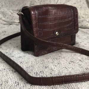 Crossbody messenger bag